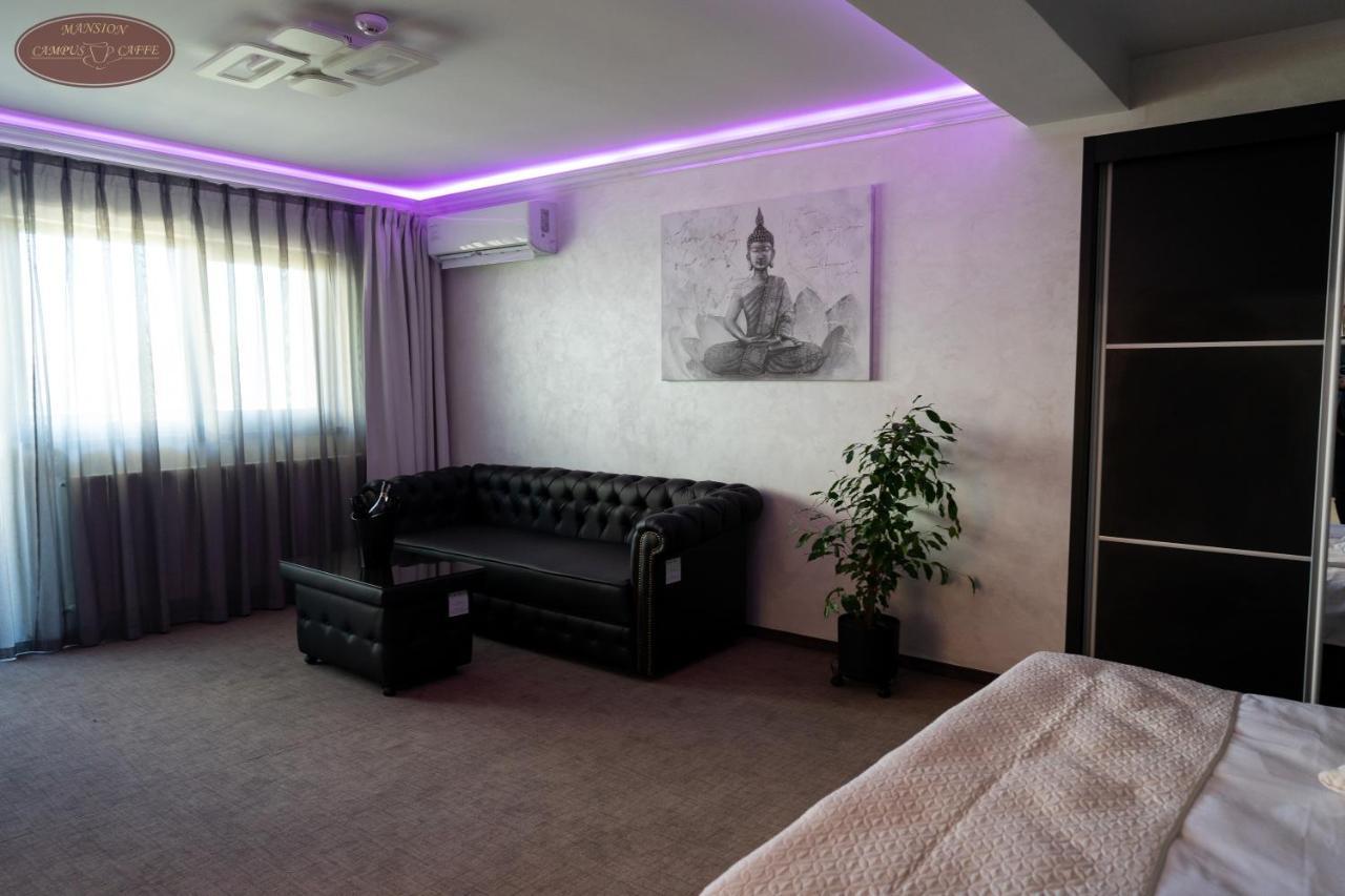 Campus Caffe Mansion Hotel Buzau Exterior photo