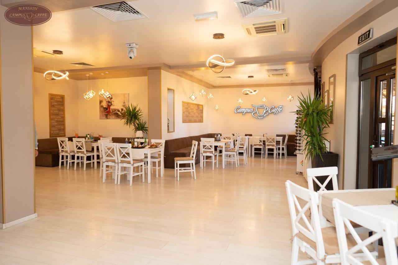 Campus Caffe Mansion Hotel Buzau Exterior photo